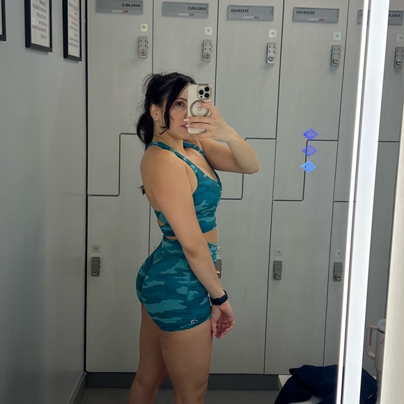 Meet your Posher, Rosi - Picture 3 of 5